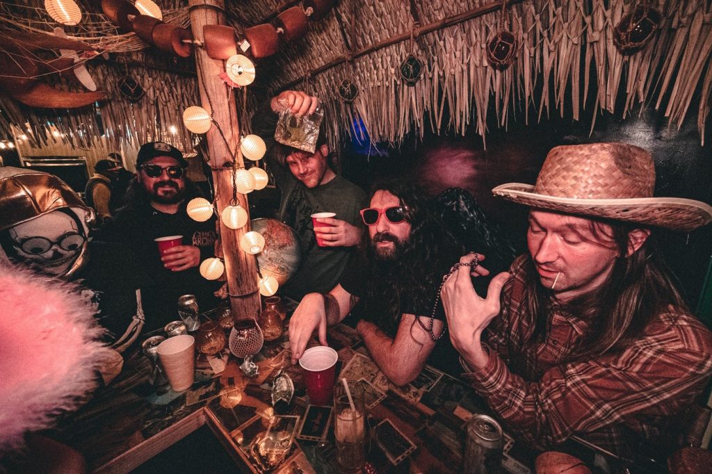 DEAD BARS ADD TWO NEW TRACKS ON THE WAX